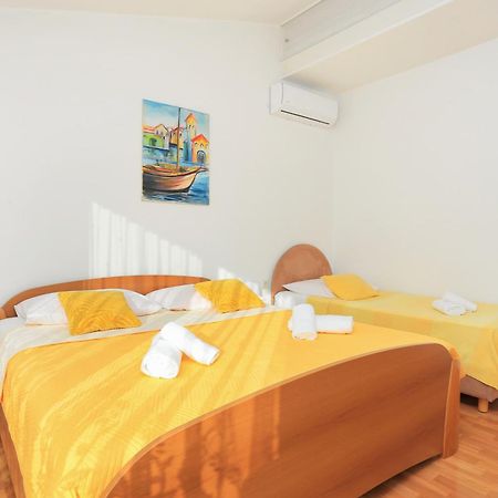 Apartments And Rooms With Parking Space Kastel Stafilic, Kastela - 18673 객실 사진