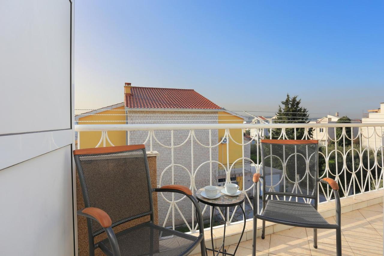 Apartments And Rooms With Parking Space Kastel Stafilic, Kastela - 18673 외부 사진